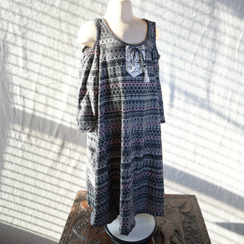 1st Kiss girl Dress Open Shoulder Size 10/12 (Girls)